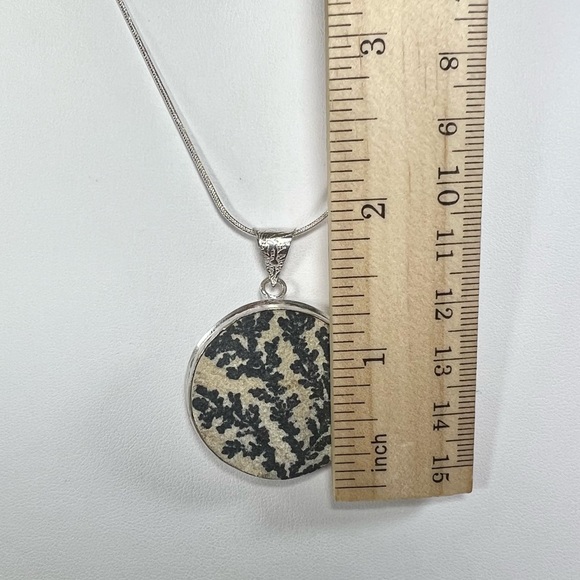 German Dendritic 925 Circle Gemstone Pendant - Picture 4 of 5